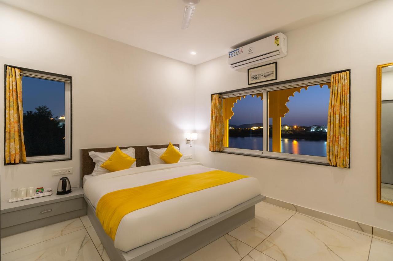 Haveli Jai Durga Udaipur Lake Facing With Swimming Pool Exterior foto